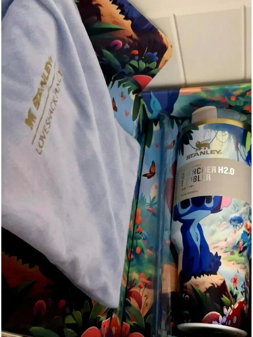 Stanley x LoveShackFancy Stitch 40oz H2.0 Tumbler w/ Straw & Bag - Picture 6 of 11